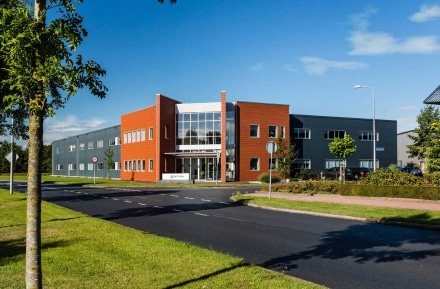 OPNIEUW VERHUIZEN